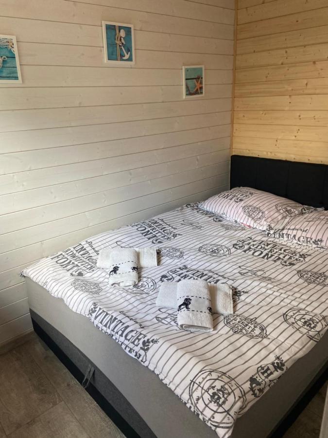 Domek Nad Jeziorem Kamien 2A Kowalewo Eksteriør billede
